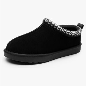 Dreams Pairs Woman’s Slipper NWT size 10